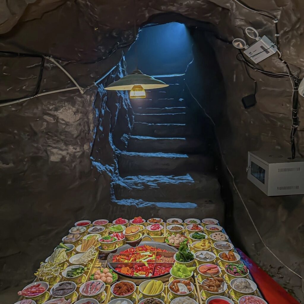 Chongqing Air-Raid Shelter Hot Pot2 Chongqing Air-Raid Shelter Hot Pot Restaurant