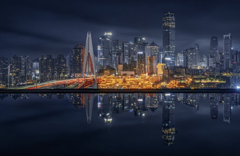 Chongqing vs Shanghai: Which City Is Better to Visit？