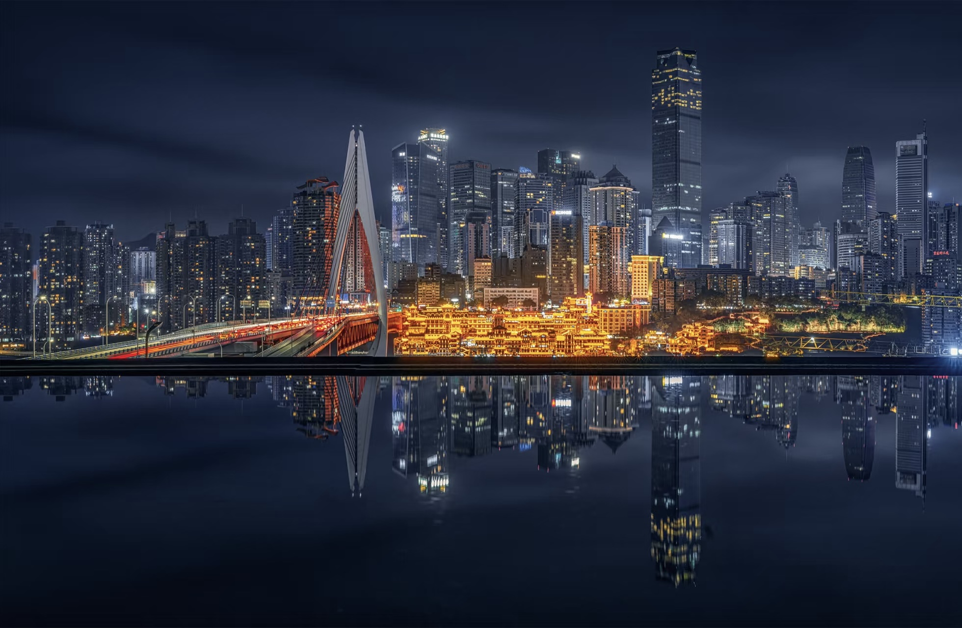 Chongqing vs Shanghai: Which City Is Better to Visit？